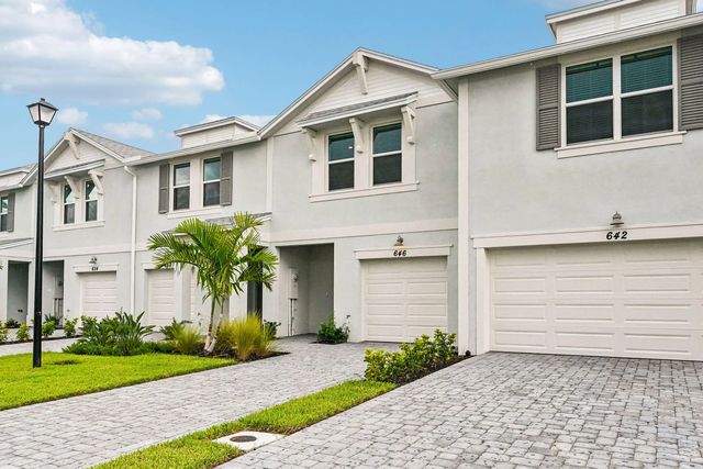 3 of 33 - 646 Salisbury Circle, Fort Pierce, FL