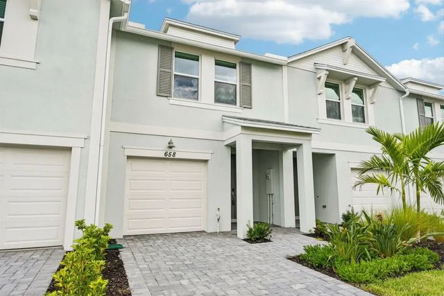 2 of 31 - 658 Salisbury Circle, Fort Pierce, FL