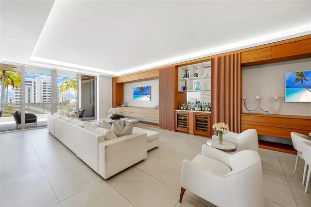 2 of 102 - 515 Valencia Avenue #601, Coral Gables, FL