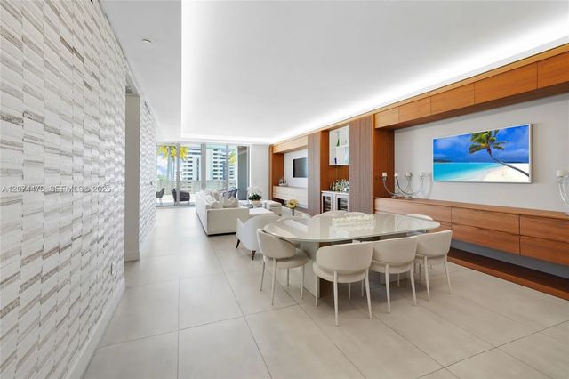 3 of 102 - 515 Valencia Avenue #601, Coral Gables, FL