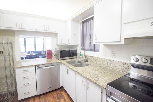 5 of 27 - 2316 S Cypress Bend Drive #218, Pompano Beach, FL