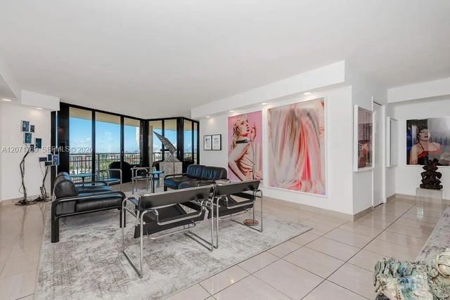1000 Quayside Terrace #1901, Miami