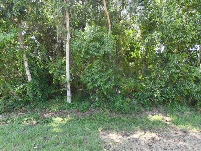 2 of 2 - 6421 Nw Friendly Circle, Port St. Lucie, FL