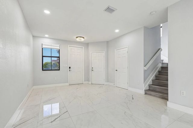 5 of 59 - 3567 W 110th Terrace, Hialeah, FL