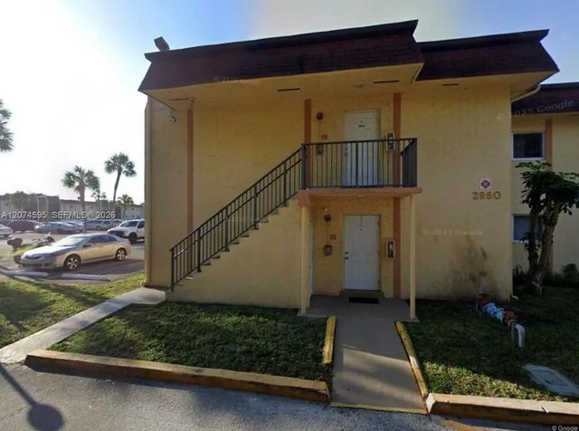 2 of 2 - 2960 Nw 55th Avenue #2d, Lauderhill, FL