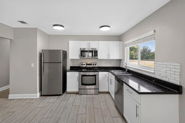 4 of 35 - 230 Sw Cherryhill Road, Port St. Lucie, FL