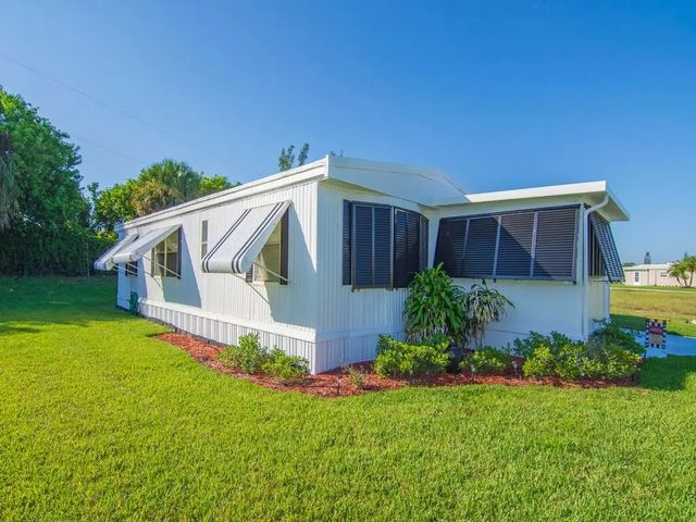 2 of 46 - 385 Ne Jade Circle, Jensen Beach, FL