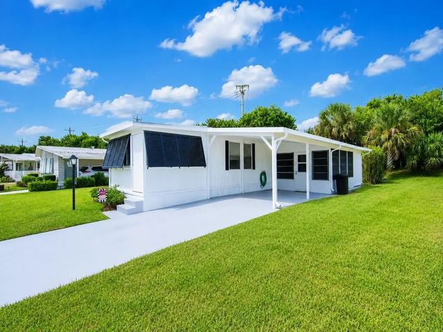 5 of 46 - 385 Ne Jade Circle, Jensen Beach, FL