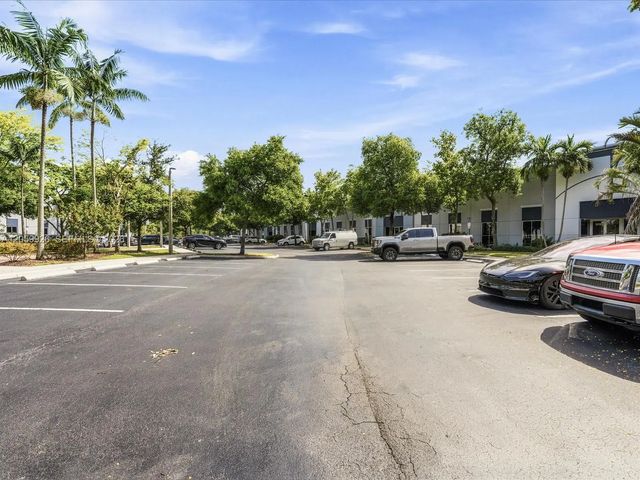 3 of 40 - 15481 Sw 12th Street #309, Sunrise, FL