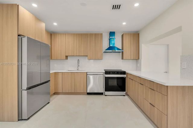 2 of 27 - 1514 Ne 176th Street, North Miami Beach, FL