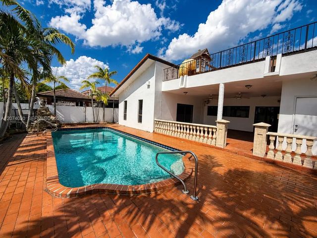 2 of 8 - 5840 W 3rd Lane, Hialeah, FL