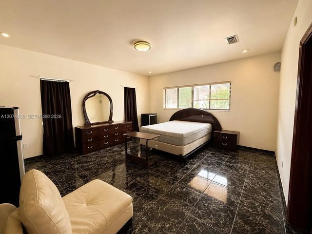 5 of 8 - 5840 W 3rd Lane, Hialeah, FL