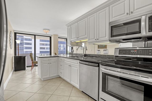 5 of 34 - 4200 N Ocean Drive #2-403, Singer Island, FL