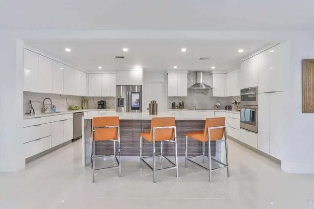 5 of 16 - 1631 Poinsettia Drive, Fort Lauderdale, FL