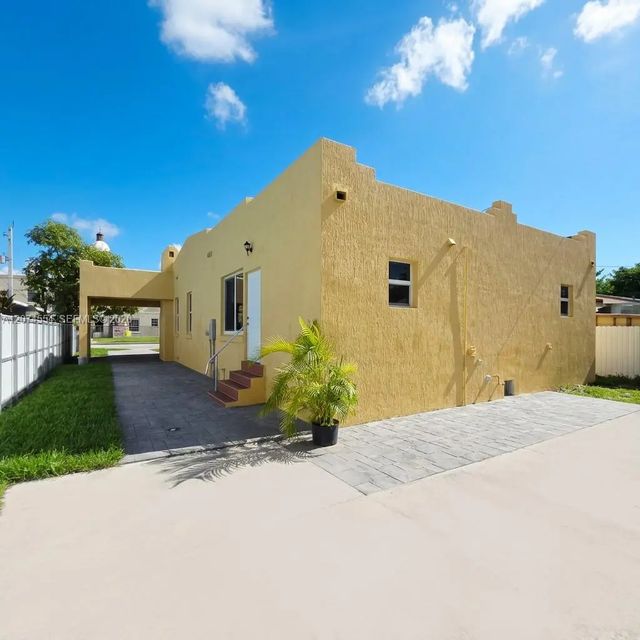 5 of 23 - 1934 Nw 35th Street, Miami, FL