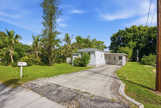 2 of 48 - 1823 Sw College Street, Stuart, FL