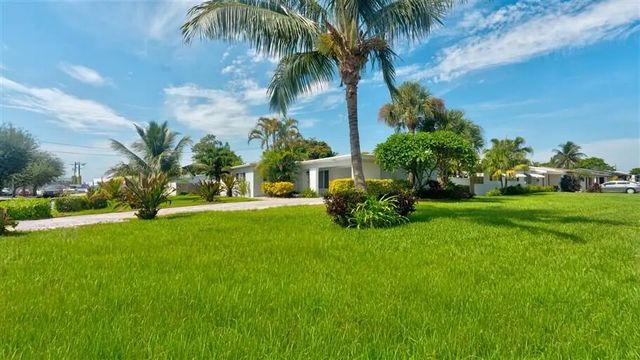 3 of 59 - 701 Se 1st Street, Boynton Beach, FL