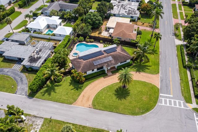 5 of 8 - 310 Orange Way, West Palm Beach, FL