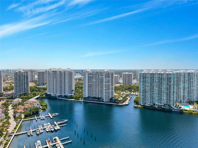 7000 Island Boulevard #609, Aventura
