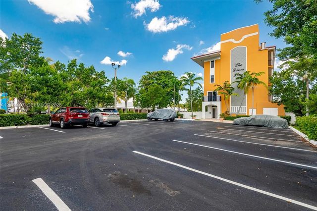 555 E Dania Beach Boulevard #9, Dania Beach