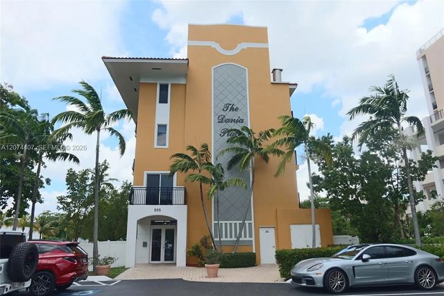 3 of 35 - 555 E Dania Beach Boulevard #9, Dania Beach, FL