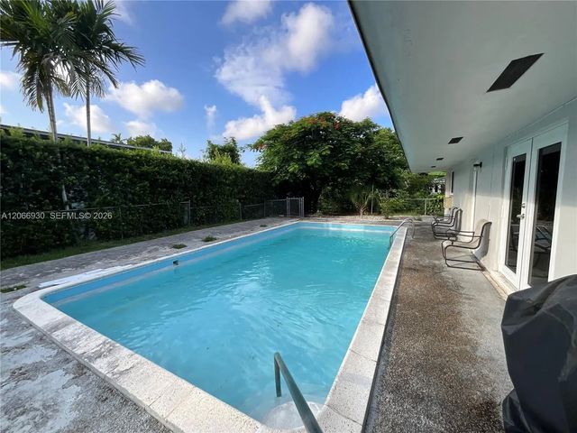 4 of 6 - 12325 Ne 2nd Court, North Miami, FL