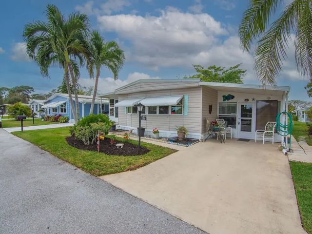 3 of 31 - 293 Ne Moonstone Drive, Jensen Beach, FL
