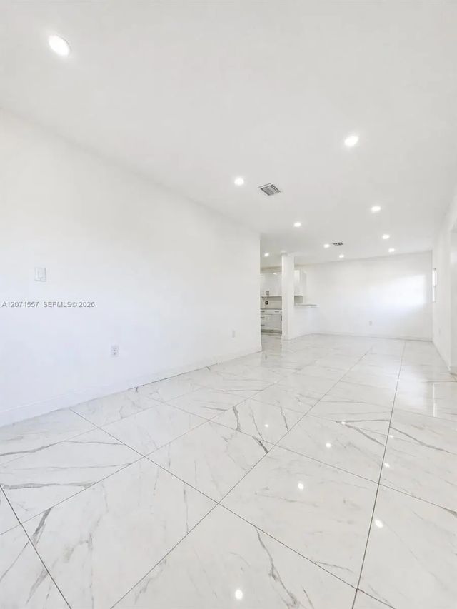 4 of 25 - 980 Nw 13th Street, Homestead, FL