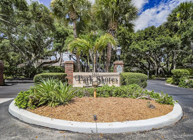219 E Park Shores Circle #219b, Indian River Shores