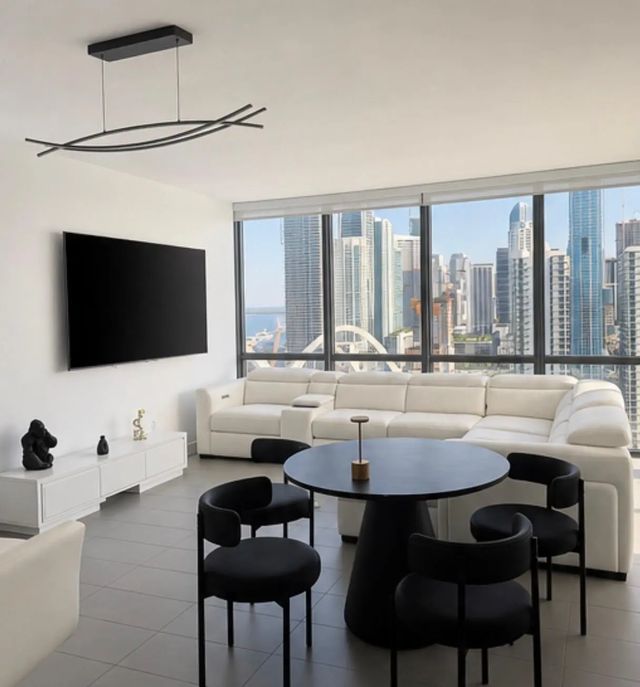 1600 Ne 1st Avenue #2810, Miami
