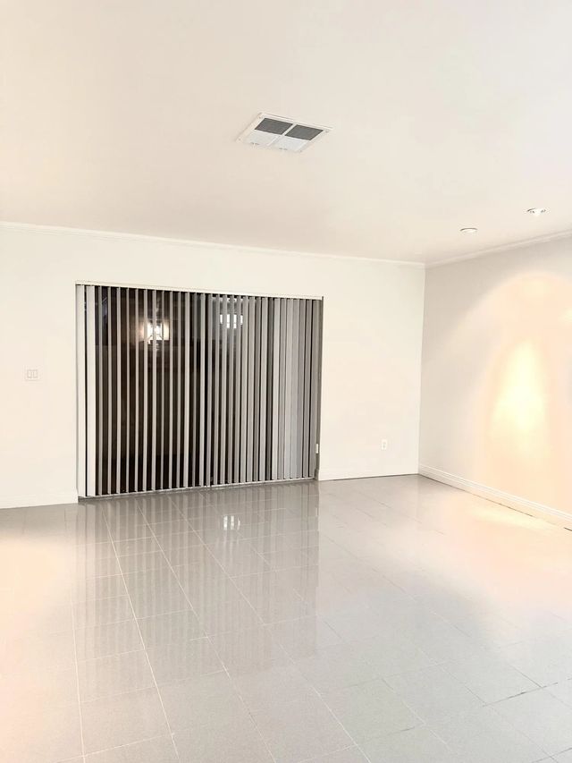 11605 Nw 11th Street, Pembroke Pines