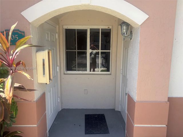 3 of 51 - 2910 Se 13th Road #105-44, Homestead, FL
