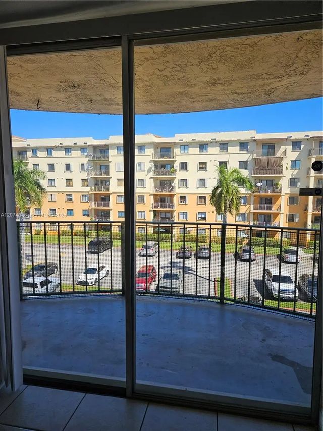 5 of 14 - 9320 Fontainebleau Boulevard #401, Miami, FL