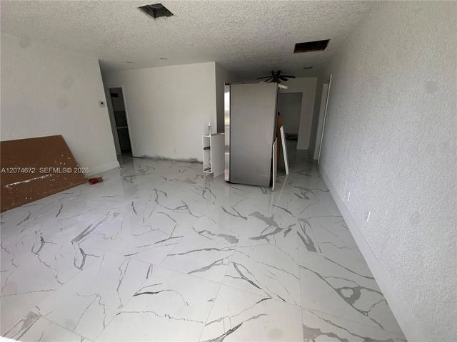 3 of 29 - 631 Nw 37th Avenue, Lauderhill, FL