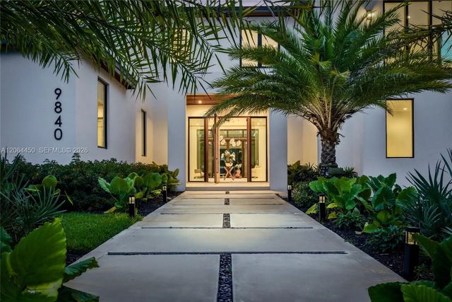 9840 Sw 73rd Court, Pinecrest