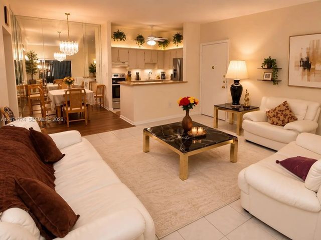 9964 N Belfort Circle #201, Tamarac