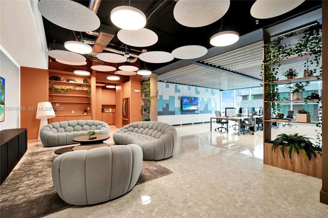2820 Ne 214th Street #1010, Aventura