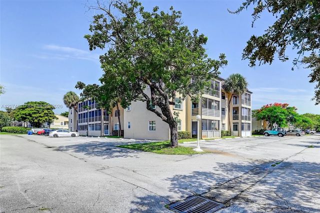 3 of 29 - 2700 Riverside Drive #303-b, Coral Springs, FL