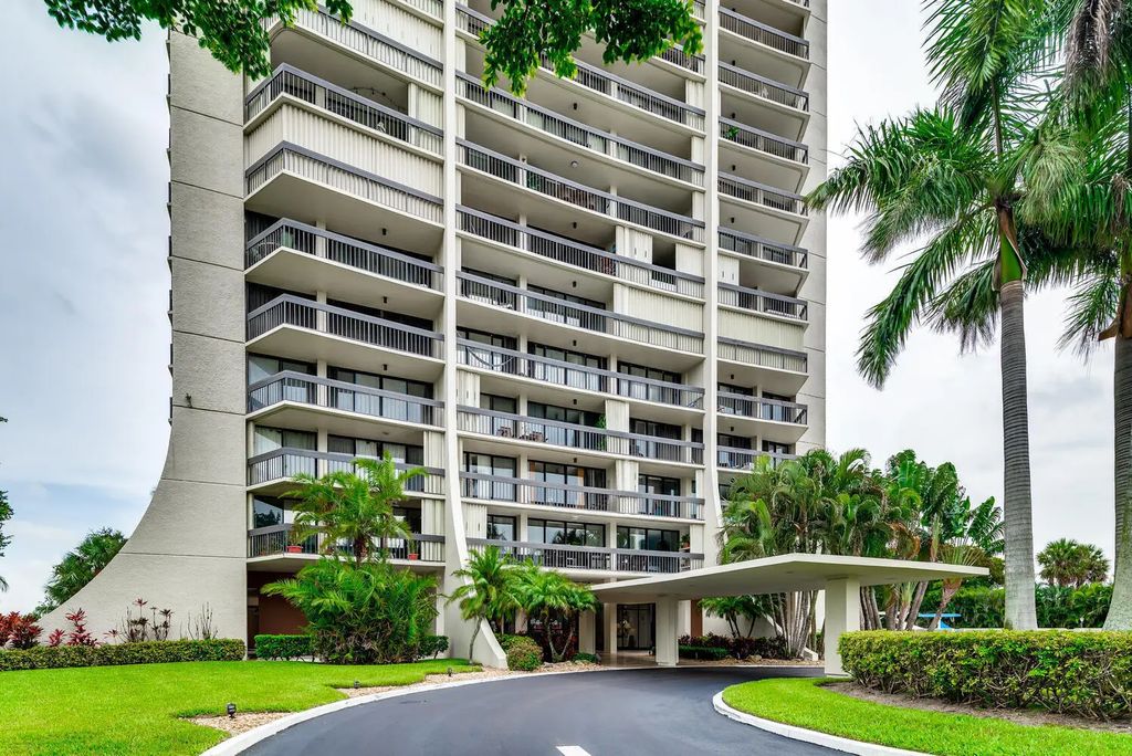 2000 Presidential Way #603, West Palm Beach