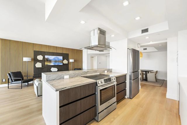 3 of 39 - 2000 Island Boulevard #903, Aventura, FL