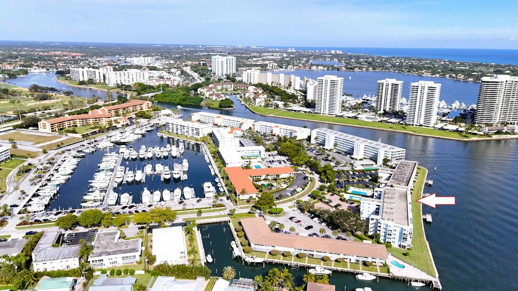 60 Yacht Club Drive #405, North Palm Beach