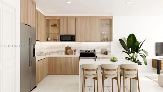 3 of 10 - 14815 Bethune Drive, Miami, FL