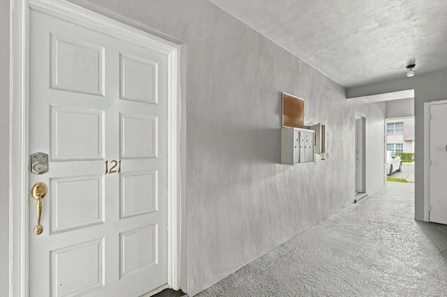 3 of 34 - 424 Nw 70th Avenue #121, Plantation, FL