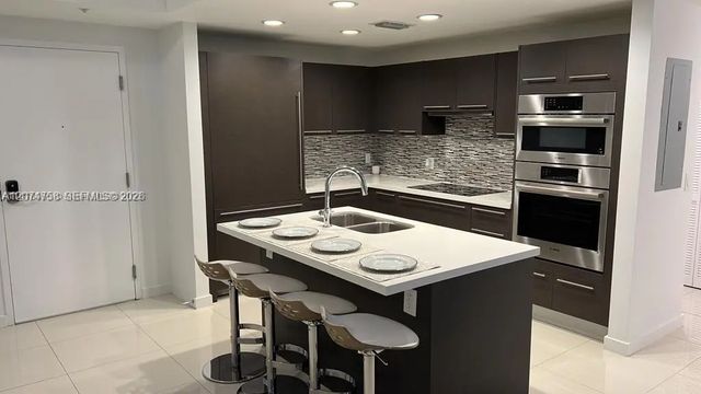 5 of 13 - 7751 Nw 107th Avenue #707, Doral, FL