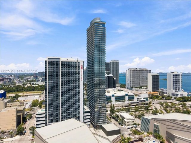 3 of 54 - 1400 Biscayne Boulevard #3201, Miami, FL