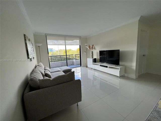 3 of 22 - 3300 Ne 191st Street #406, Aventura, FL
