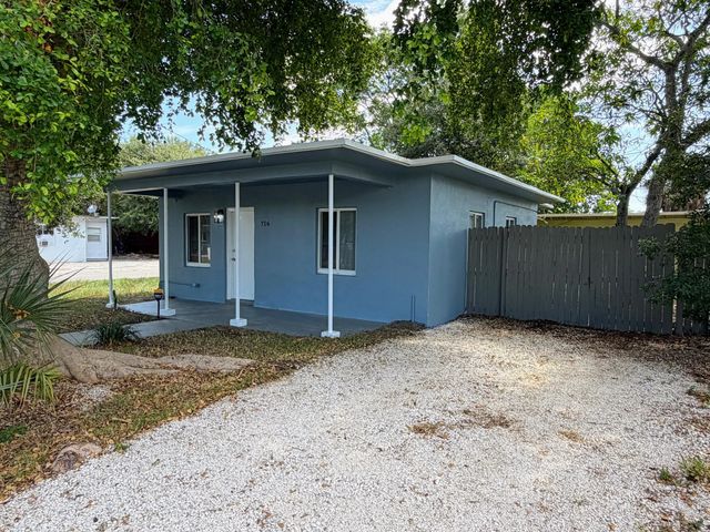2 of 32 - 716 Nw 17th Avenue, Fort Lauderdale, FL