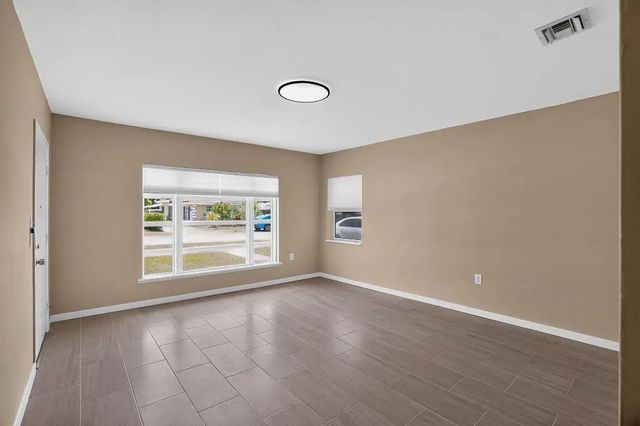 5 of 20 - 208 Sw 2nd Place #1-2, Dania Beach, FL