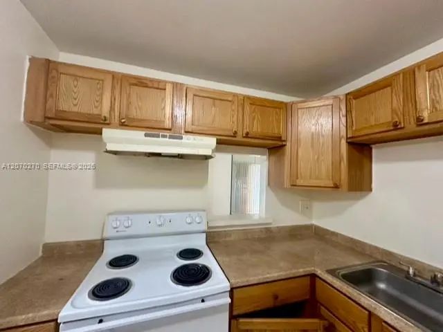 4334 Nw 9th Avenue #7-1f, Deerfield Beach