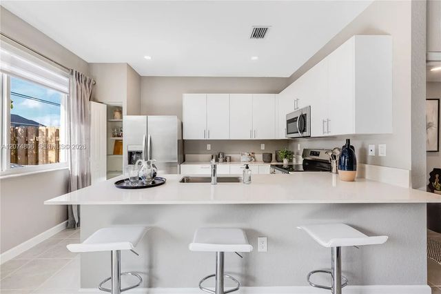 2 of 25 - 754 Se 15 Street, Homestead, FL